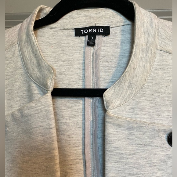 White with grey mix Jacket - Picture 2 of 5